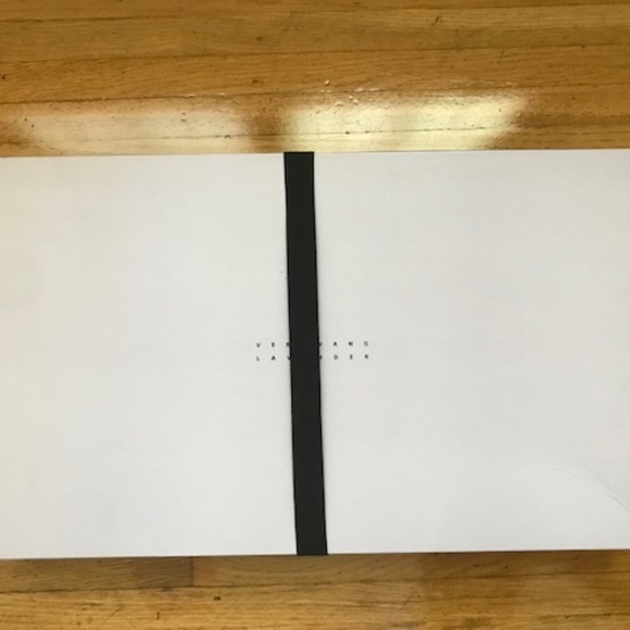 Vera Wang Thora - Picture 3 of 6